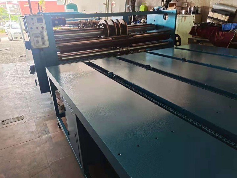 供应 二手纸箱机械 2500型四刀联动轮转开槽机图3