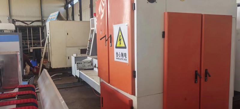 纸箱设备2700×430三色水墨印刷机模切免板开槽清费堆码机图3