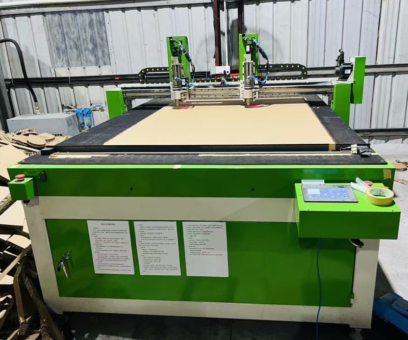 智能数控震动刀切割机，CAD图形切割机图2